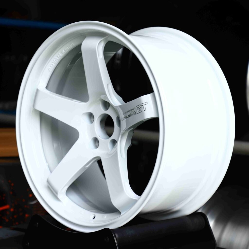 Advan Racing Gloss White 5-Spoke Racing Forged Wheels - BMW M3 / Audi RS5 Fitment (5-Lug) view 2