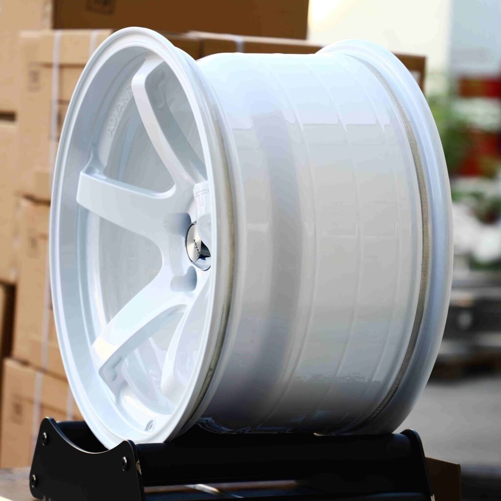 Advan Racing Gloss White 5-Spoke Racing Forged Wheels - BMW M3 / Audi RS5 Fitment (5-Lug) view 3