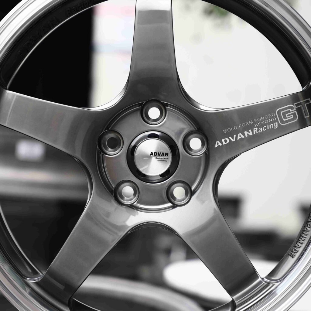 Subaru BRZ wheels – Metallic Gray 5-Spoke (Advan Racing GT-Style), lip and barrel detail