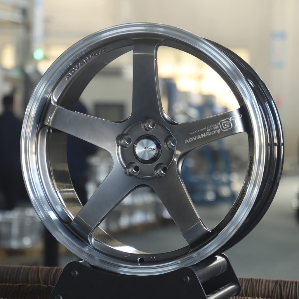 Honda Civic Type R wheels – Metallic Gray 5-Spoke Deep Lip (Advan Racing GT-Style), angled view