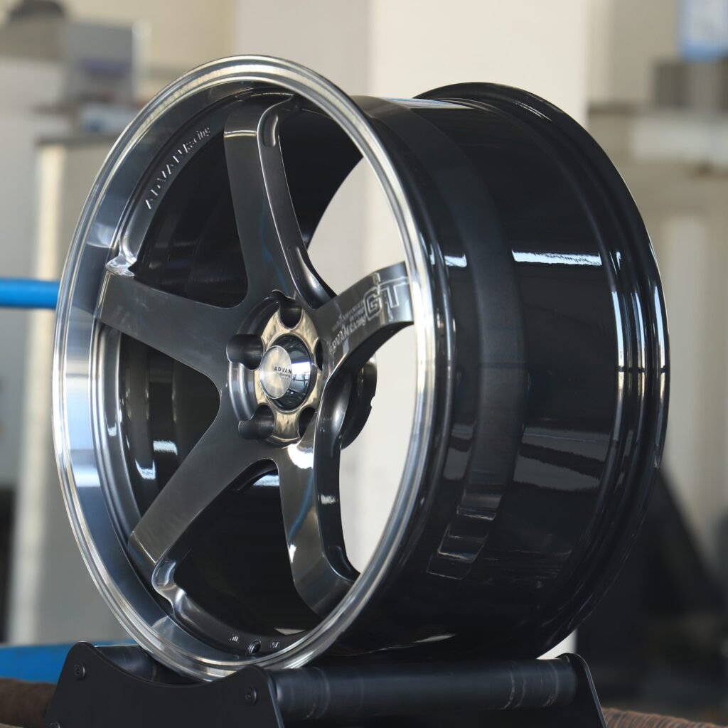 Subaru BRZ wheels – Metallic Gray 5-Spoke Deep Lip (Advan Racing GT-Style), lip and barrel detail