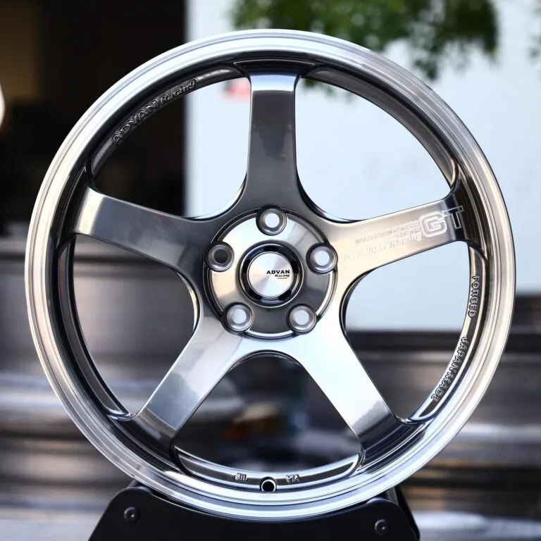 Toyota GR86 wheels – Metallic Gray 5-Spoke Deep Lip (Advan Racing GT-Style), front view