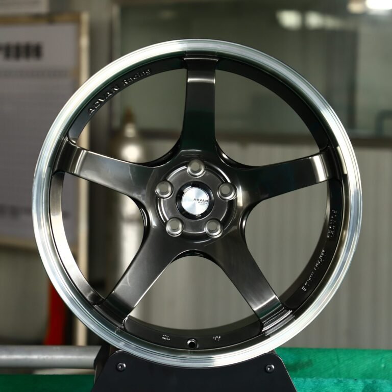 Toyota GR86 wheels – Metallic Gray 5-Spoke Extra Deep Lip Deep Lip (Advan Racing GT-Style), front view