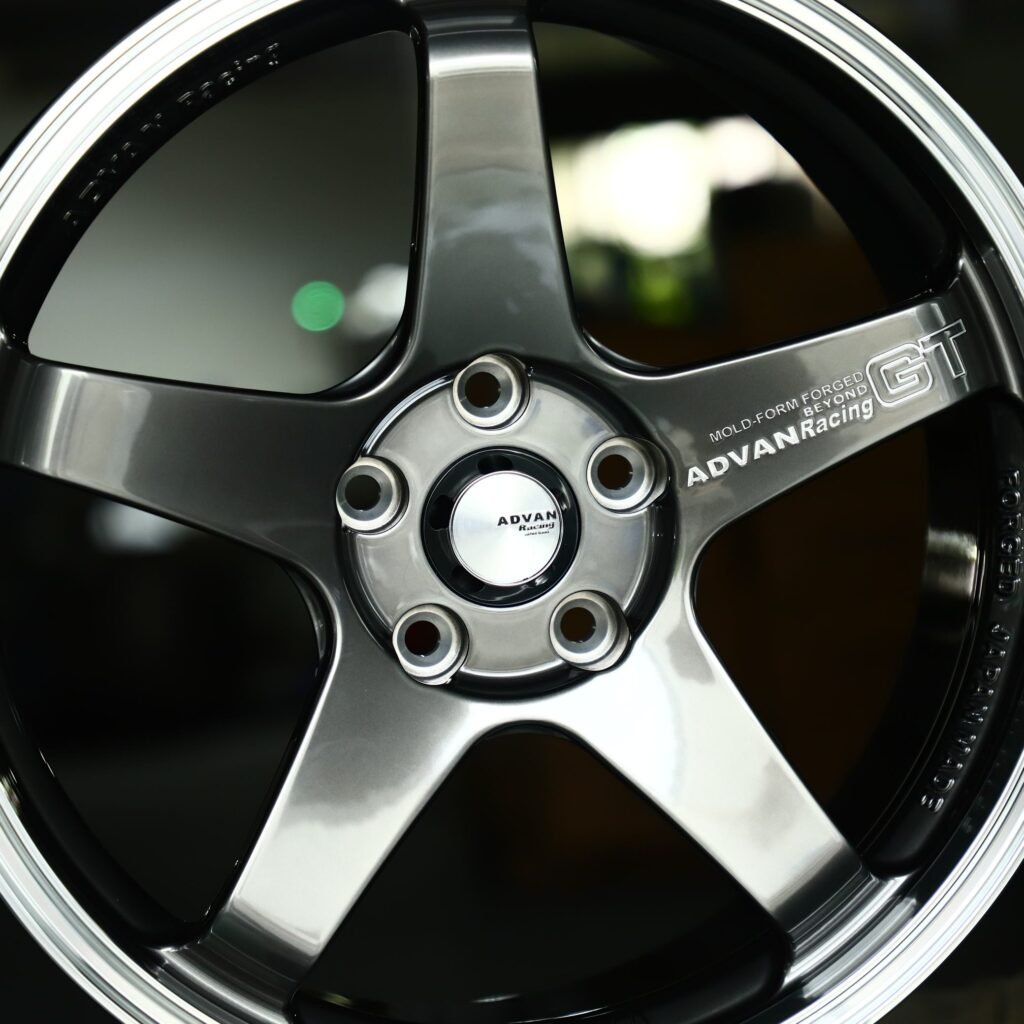 Advan Racing Metallic Gray / Gray 5-Spoke Racing Forged Wheels - BMW M3 / Audi RS5 Fitment (5-Lug) view 4
