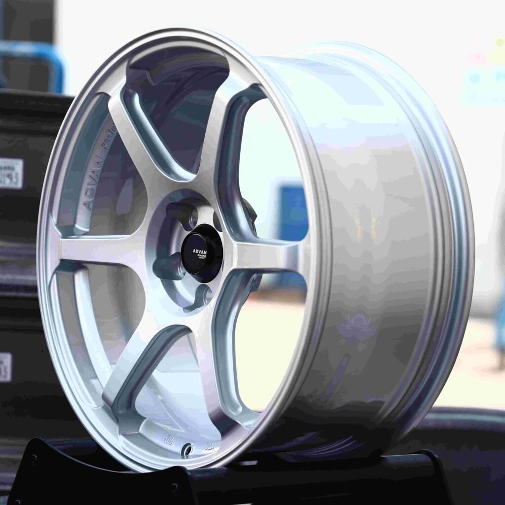 5x114.3 wheels – Bright Silver (Advan Racing RG-III-Style), side view