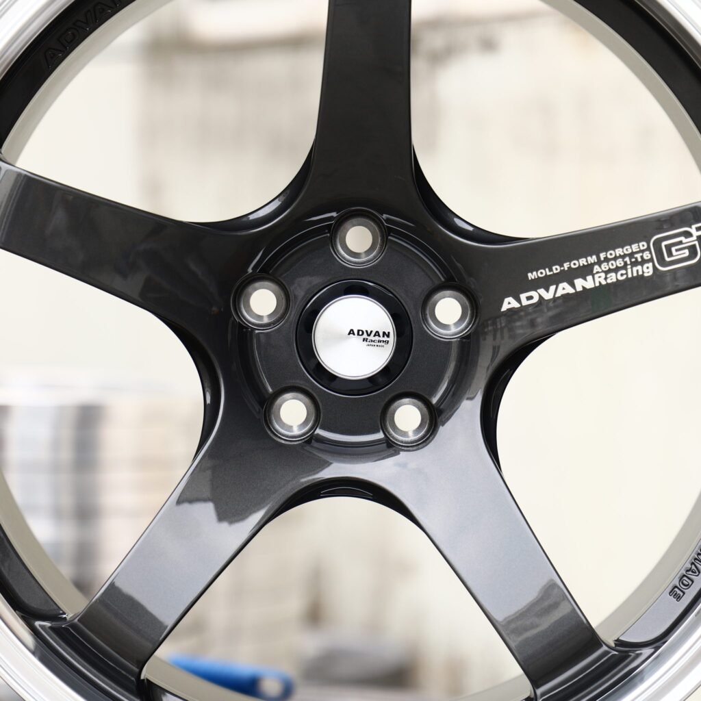 Toyota GR Supra wheels – Gloss Black 5-Spoke Machined Deep Lip (Advan Racing-Style), lip and barrel detail
