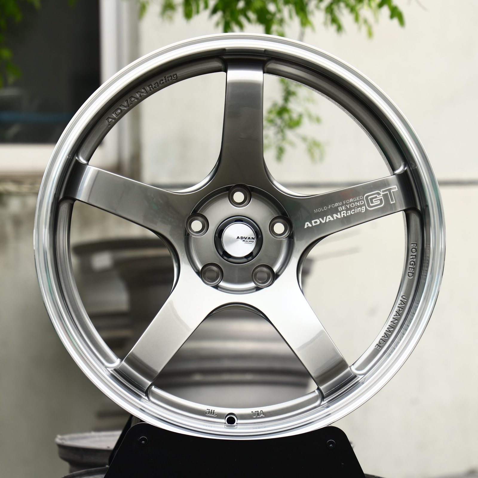 Porsche 911 wheels – Gunmetal 5-Spoke Polished Deep Lip (Advan Racing-Style), front view