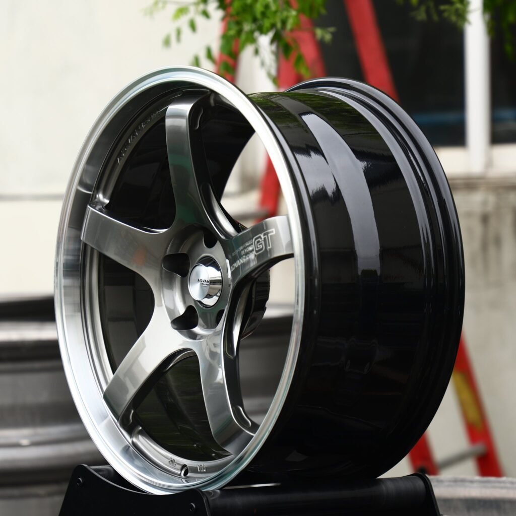 5x130 wheels – Gunmetal 5-Spoke Polished Deep Lip (Advan Racing-Style), side view