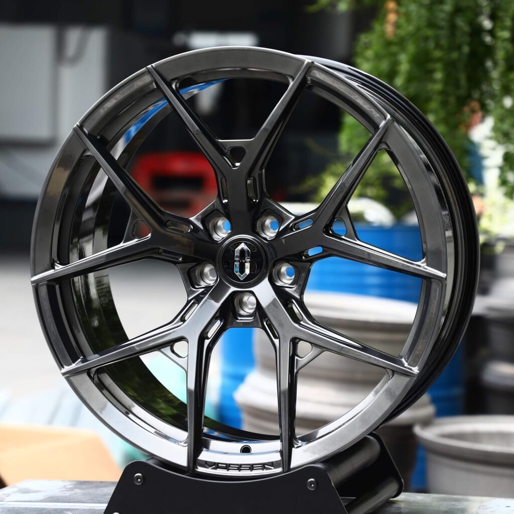AITO Style Metallic Gray / Gunmetal 5 Y-Spoke Forged Wheels - AITO M9 / AITO M7 Fitment (5-Lug) view 2