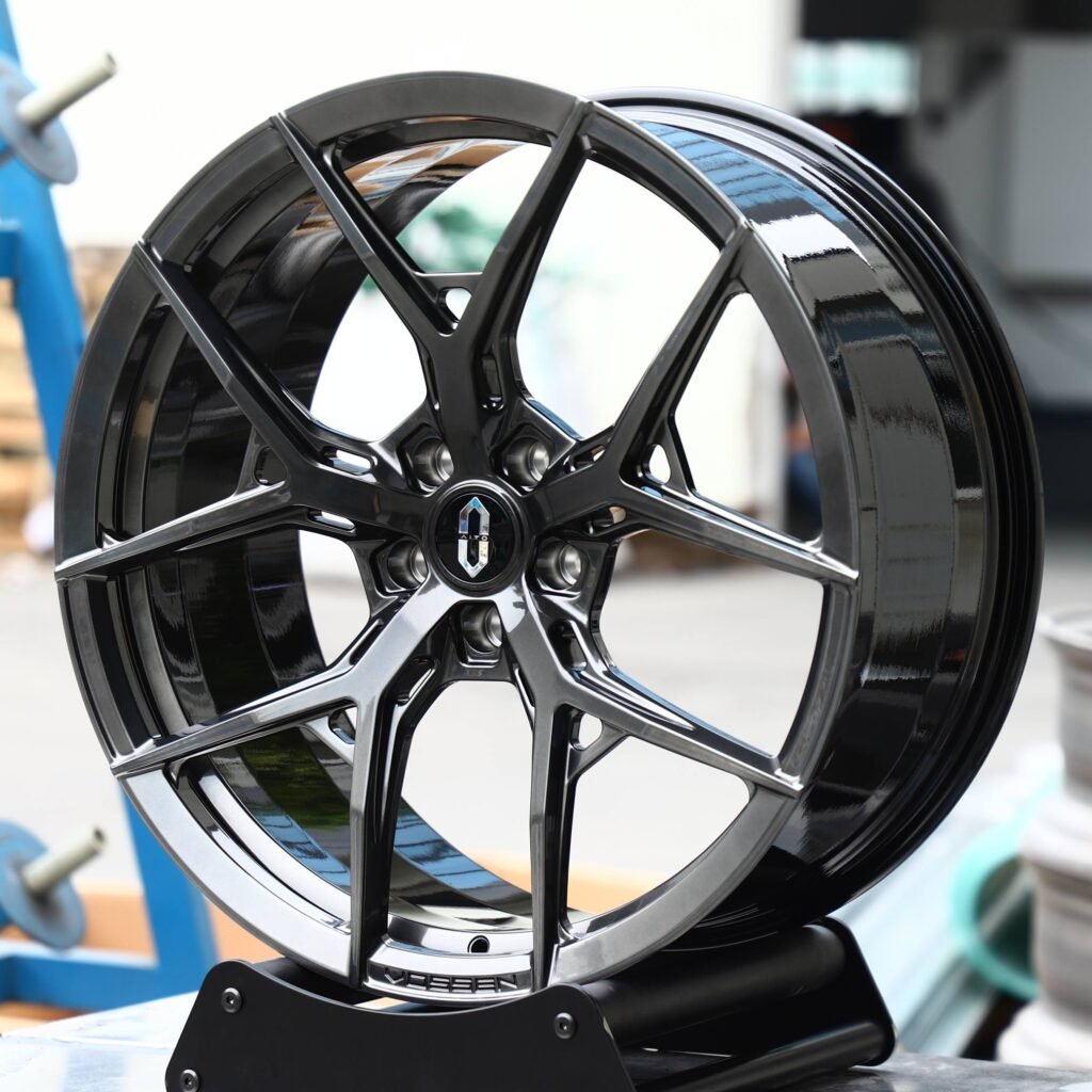 AITO Style Metallic Gray / Gunmetal 5 Y-Spoke Forged Wheels - AITO M9 / AITO M7 Fitment (5-Lug) view 3