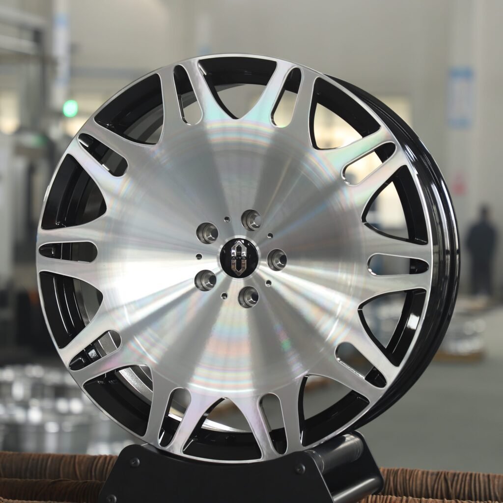 AITO M7 wheels – Polished Silver Full-Face, angled view