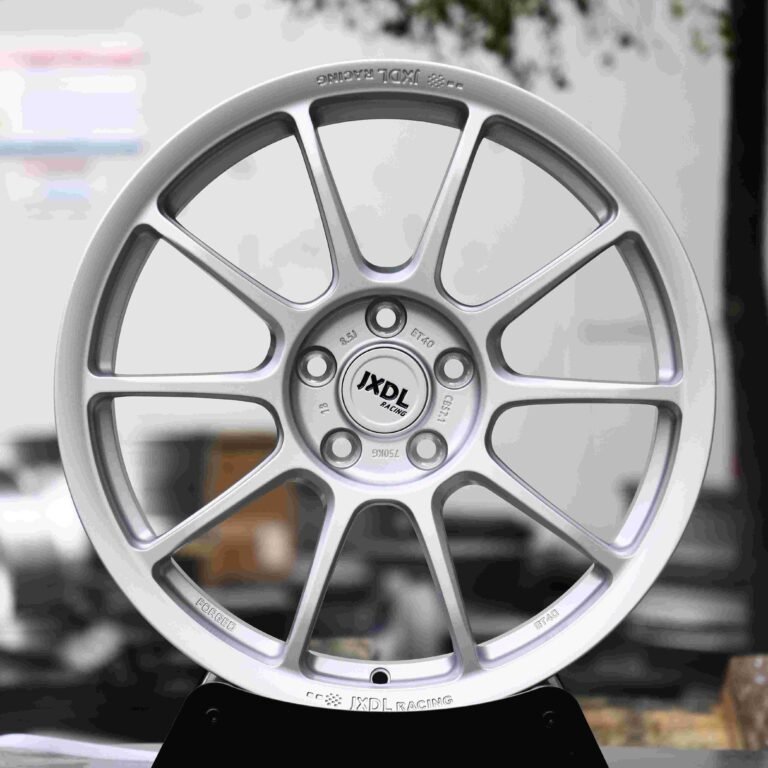 BMW M3 E46 wheels – Matte Silver (APEX ARC-8-Style), front view