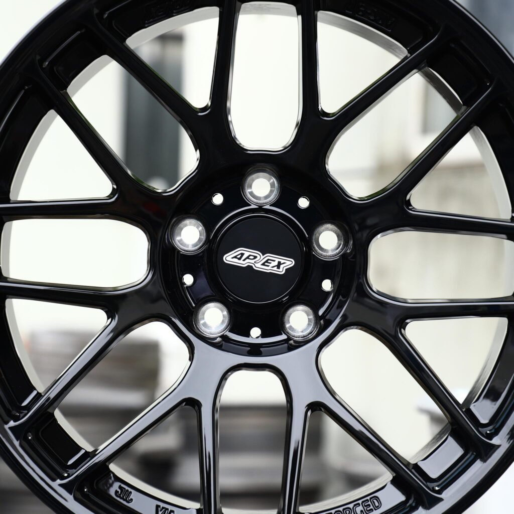 BMW M4 F82 wheels – ARC Gloss Black 8 Y-Spoke (APEX ARC-8-Style), lip and barrel detail