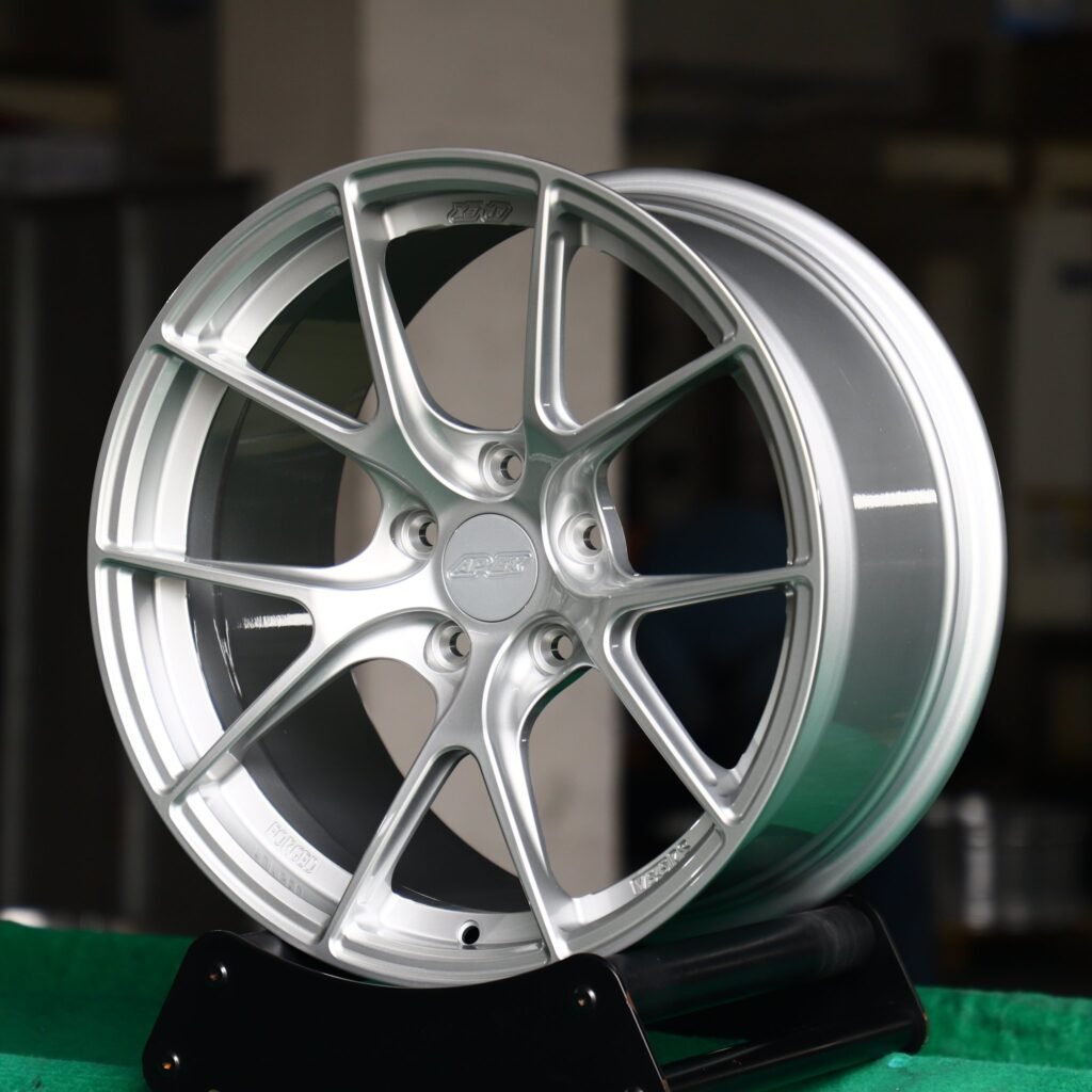 BMW 3 Series F30 wheels – Bright Silver 5 Y-Spoke (APEX VS-5RS-Style), angled view