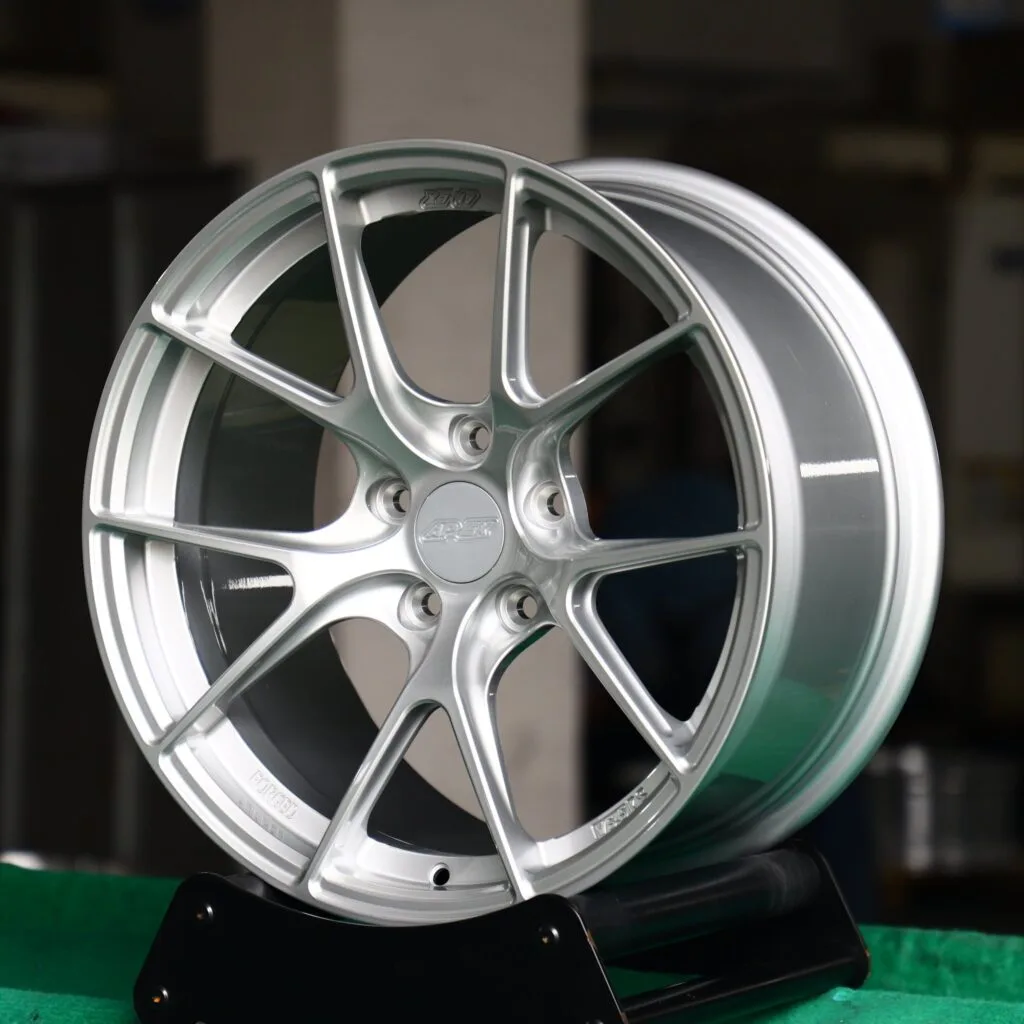 BMW 3 Series F30 wheels – Bright Silver 5 Y-Spoke (APEX VS-5RS-Style), angled view