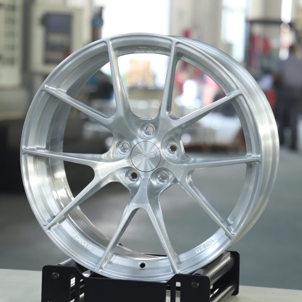 BMW 3 Series E90 wheels – Brushed Silver 10 Y-Spoke (APEX SM-10-Style), front view