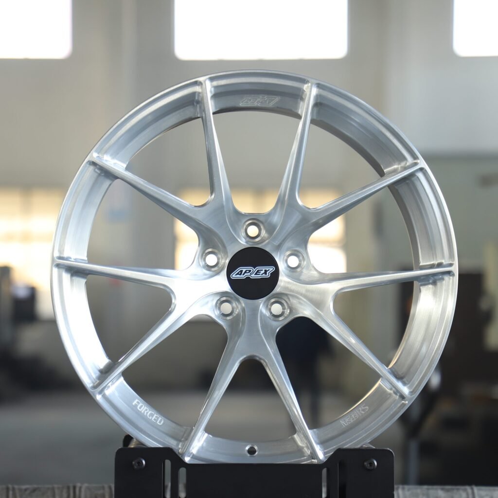 Toyota GR86 wheels – Brushed Silver 5-Spoke (APEX VS-5RS-Style), front view