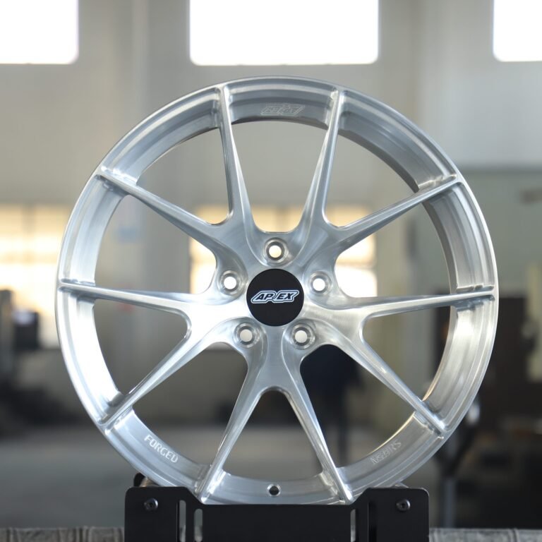 Toyota GR86 wheels – Brushed Silver 5-Spoke (APEX VS-5RS-Style), front view
