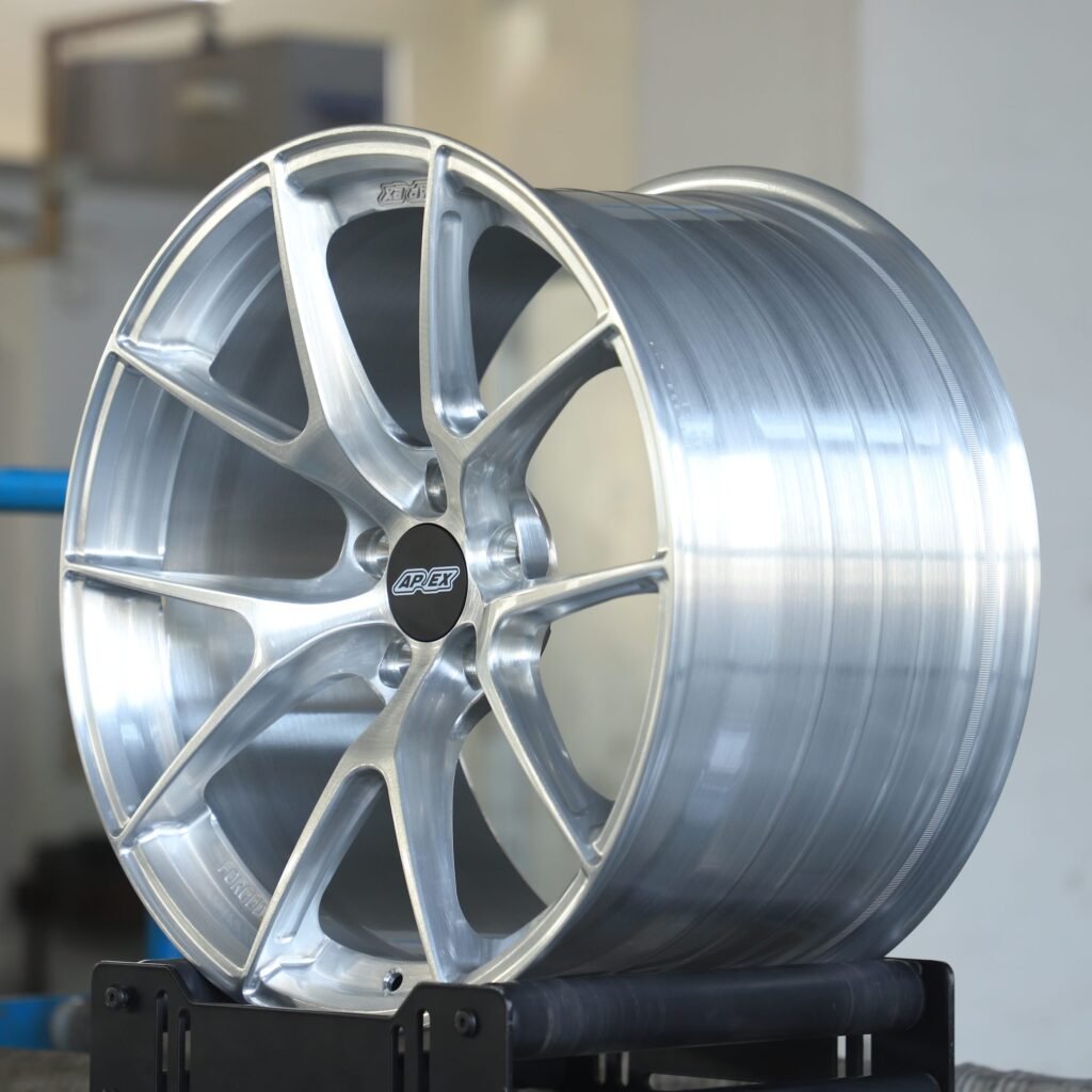 BMW M3 F80 wheels – Brushed Silver 5-Spoke (APEX VS-5RS-Style), lip and barrel detail
