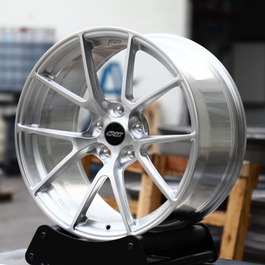 BMW 3 Series F30 wheels – Brushed Silver 5 Y-Spoke (APEX VS-5RS-Style), angled view