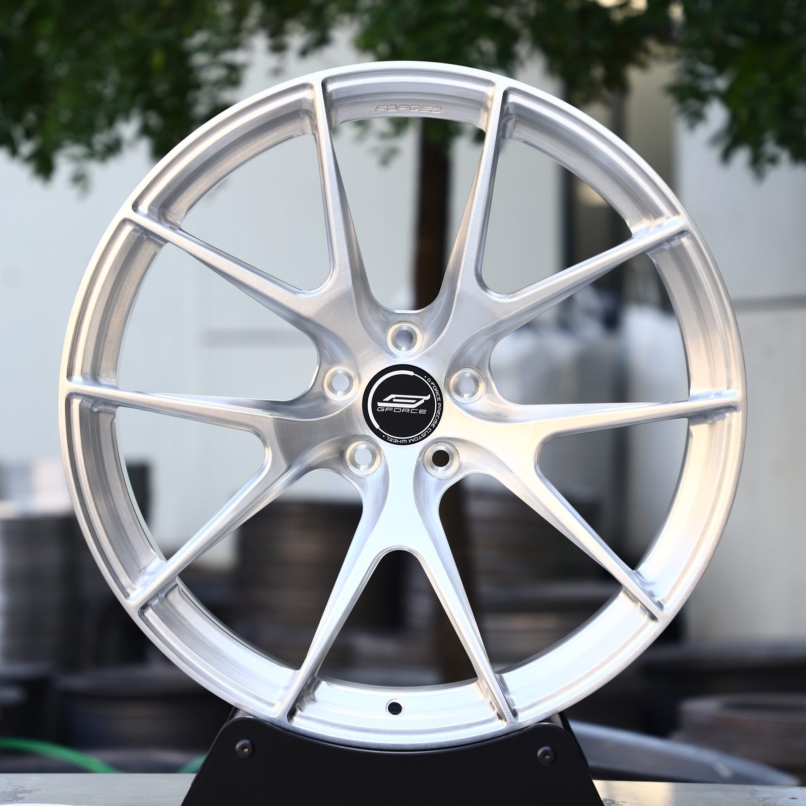 Toyota GR86 wheels – Brushed Silver 5 Y-Spoke (APEX VS-5RS-Style), front view