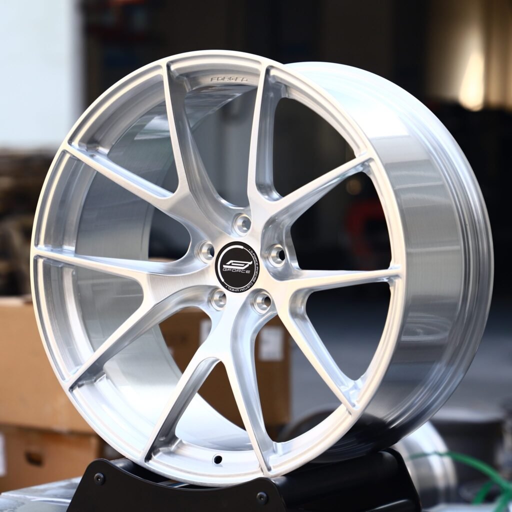 BMW 3 Series F30 wheels – Brushed Silver 5 Y-Spoke (APEX VS-5RS-Style), angled view