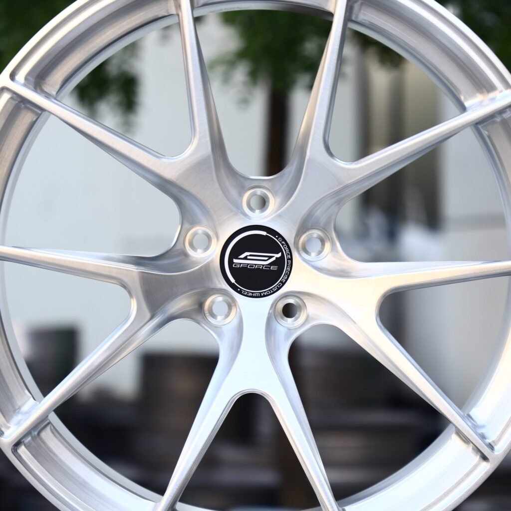 BMW M3 F80 wheels – Brushed Silver 5 Y-Spoke (APEX VS-5RS-Style), lip and barrel detail