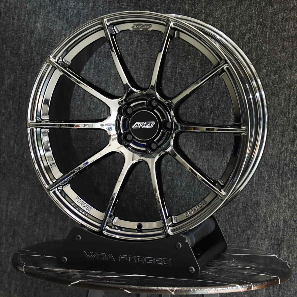 BMW 3 Series F30 wheels – Chrome Silver 10-Spoke (APEX EC-7-Style), angled view