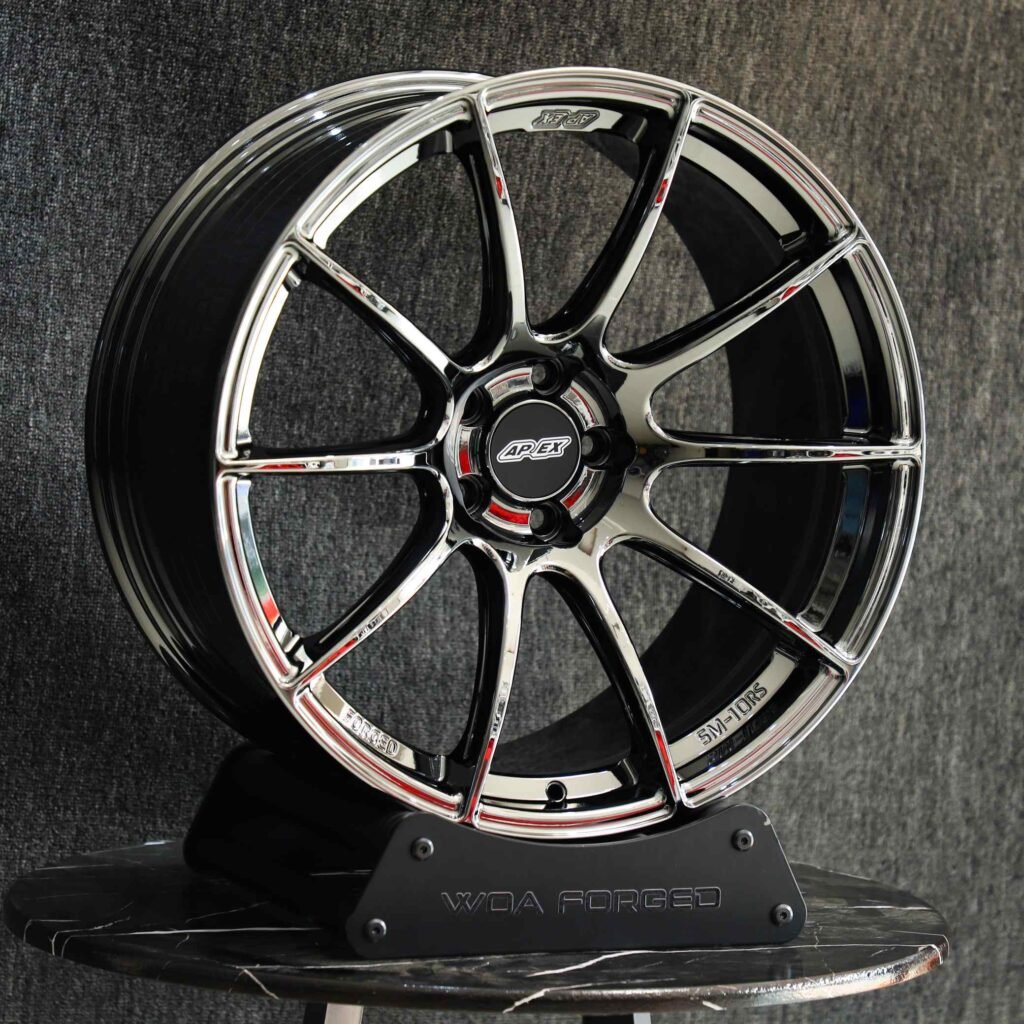 BMW M4 F82 wheels – Chrome Silver 10-Spoke (APEX EC-7-Style), lip and barrel detail