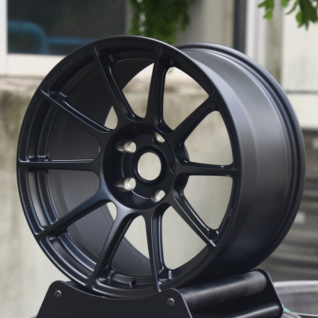BMW 3 Series F30 wheels – Gloss Black 10-Spoke (APEX SM-10-Style), angled view