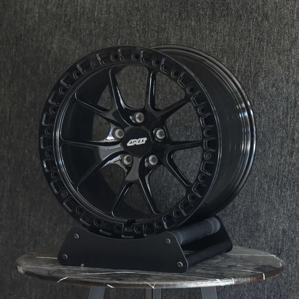 Chevrolet Silverado 1500 wheels – APEX Gloss Black 5 Y-Spoke Beadlock, lip and barrel detail