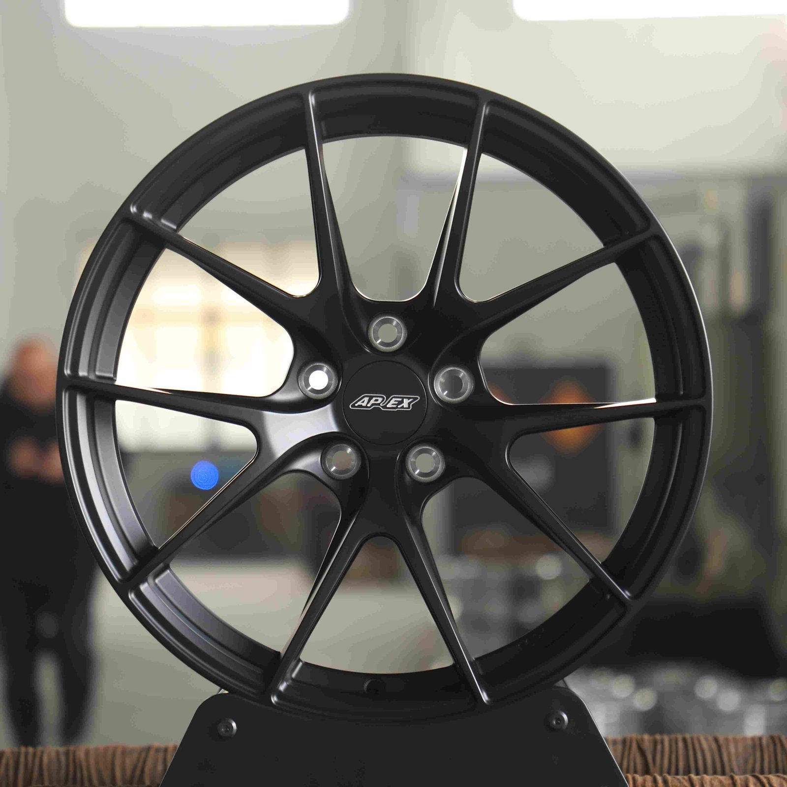Toyota GR86 wheels – Gloss Black 5 Y-Spoke (APEX VS-5RS-Style), front view