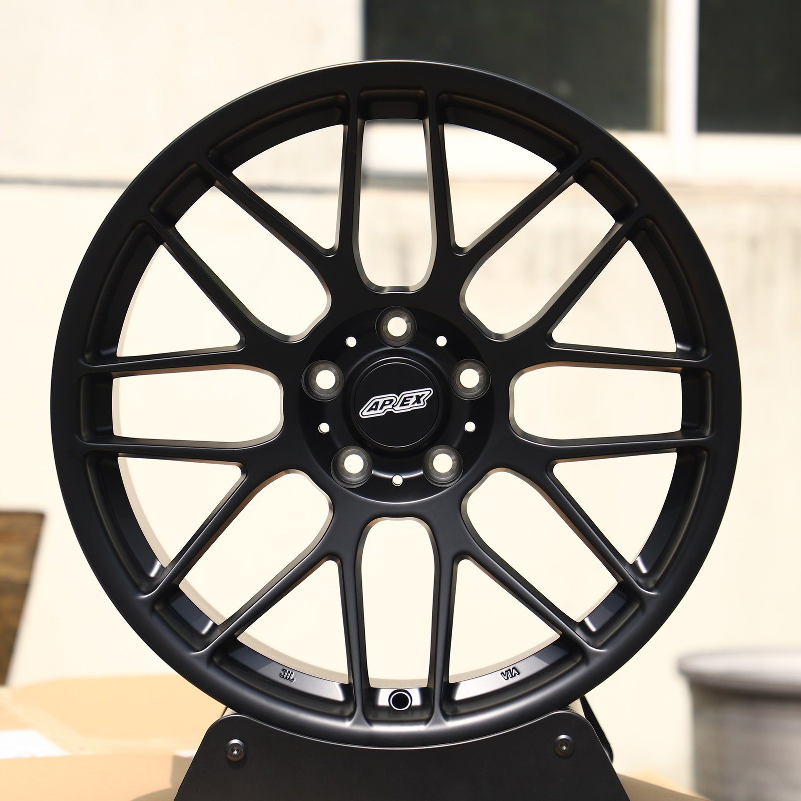 BMW M3 E46 wheels – Gloss Black 8 Y-Spoke (APEX ARC-8-Style), front view