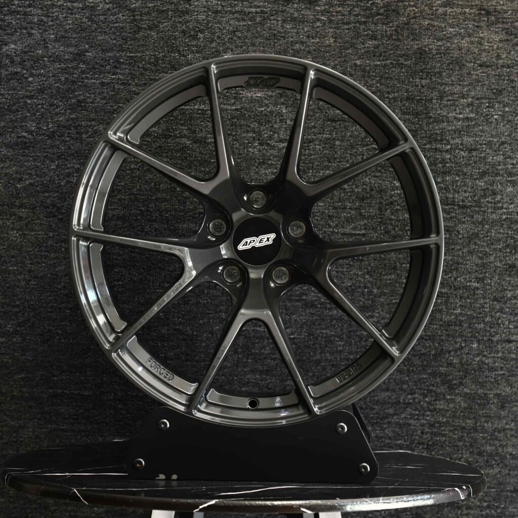 Toyota GR86 wheels – Gloss Black / Gunmetal / Gray 5 Y-Spoke (APEX VS-5RS-Style), front view