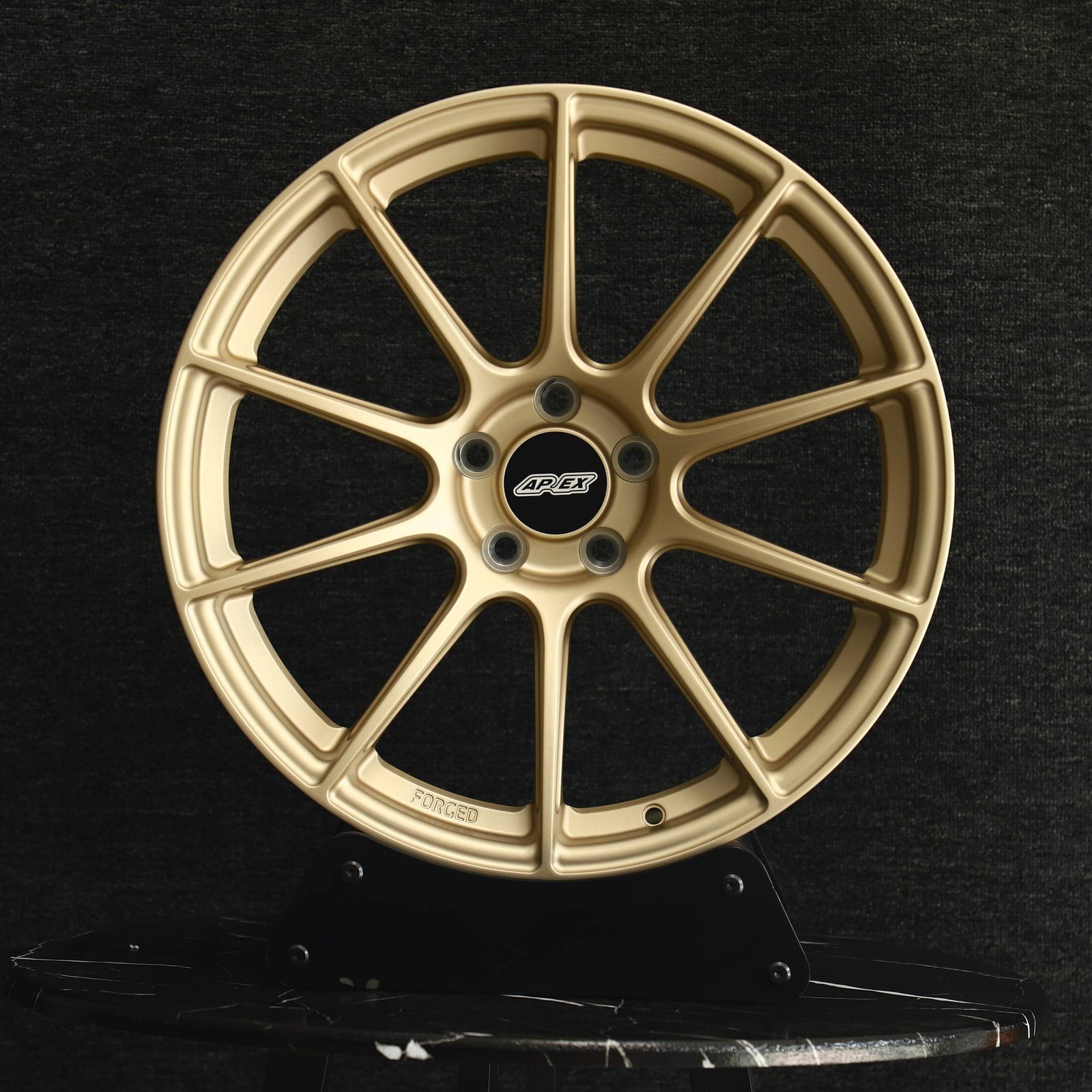 BMW 3 Series E90 wheels – Matte Gold 10-Spoke (APEX SM-10-Style), front view