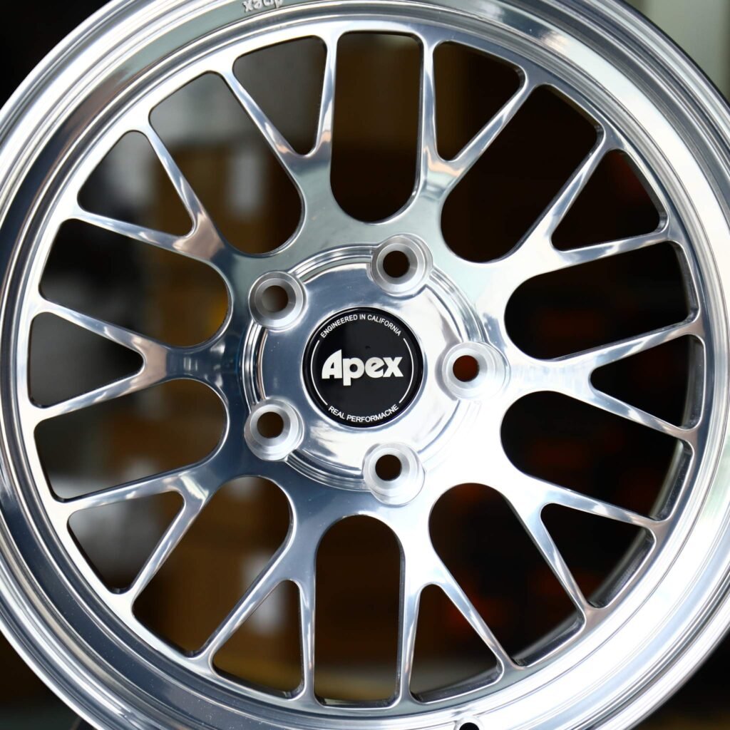 BMW M4 F82 wheels – Matte Silver Deep Lip (APEX ML-10RT-Style), lip and barrel detail