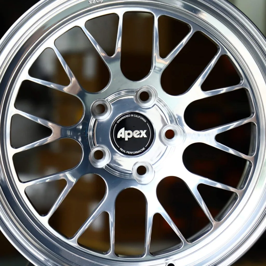 BMW M4 F82 wheels – Matte Silver Deep Lip (APEX ML-10RT-Style), lip and barrel detail