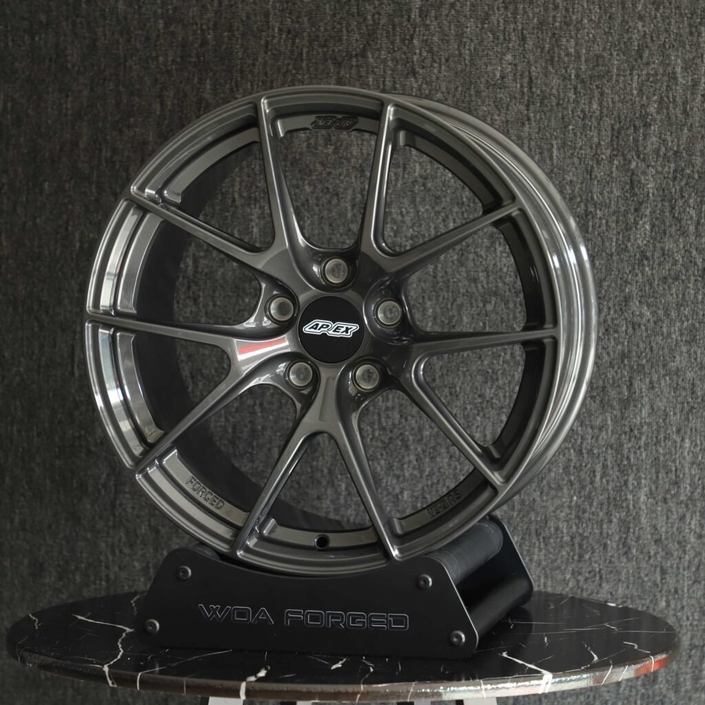 BMW 3 Series F30 wheels – Metallic Gray 5 Y-Spoke (APEX VS-5RS-Style), angled view