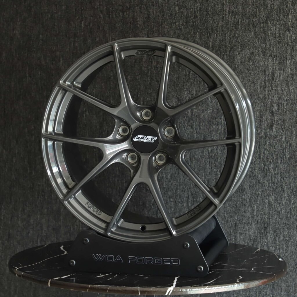 BMW 3 Series F30 wheels – Metallic Gray 5 Y-Spoke (APEX VS-5RS-Style), angled view