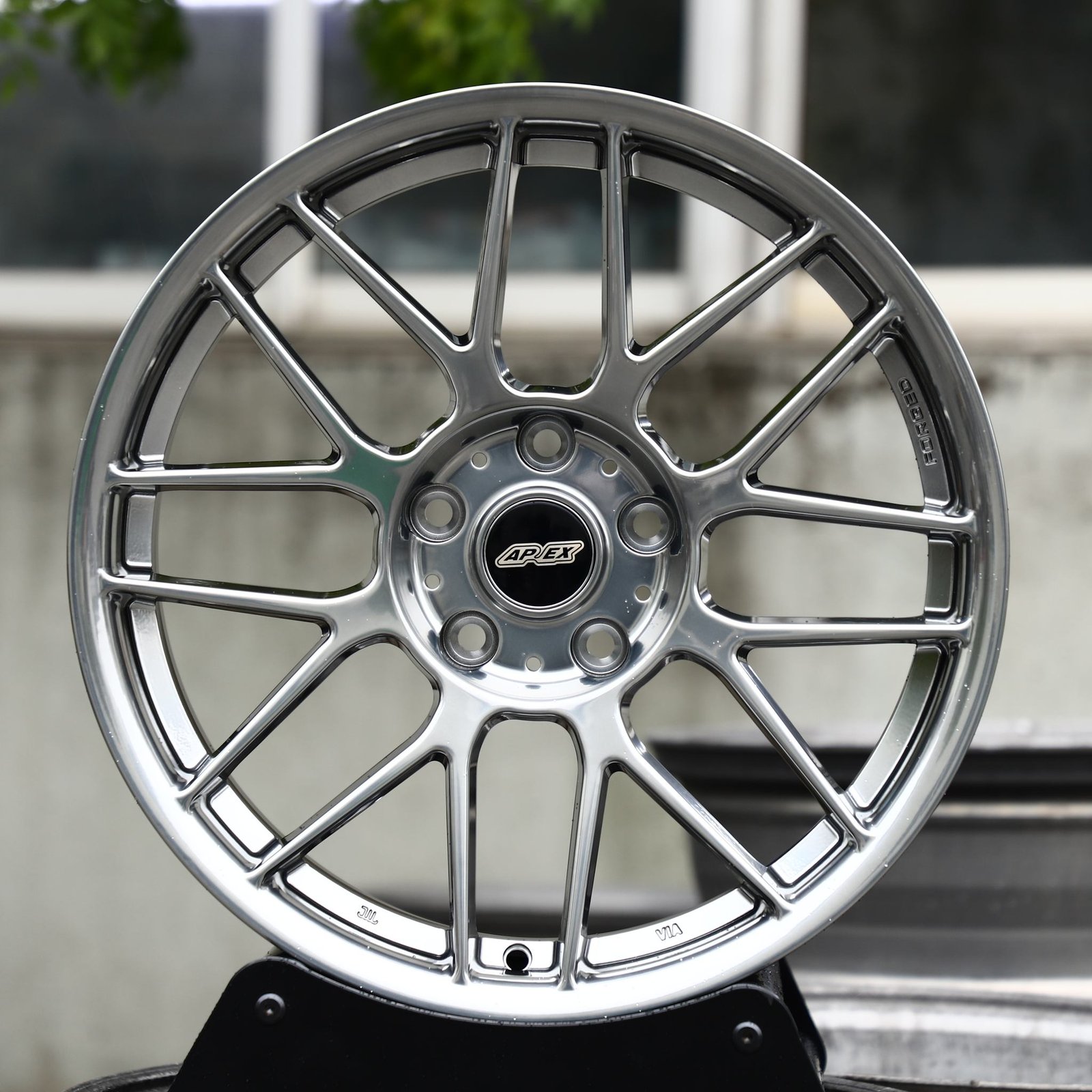 BMW M3 E46 wheels – Metallic Gray Custom (APEX ARC-8-Style), front view
