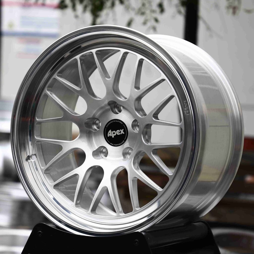 Porsche 911 wheels – Matte Silver Deep Lip (APEX ML-10RT-Style), angled view