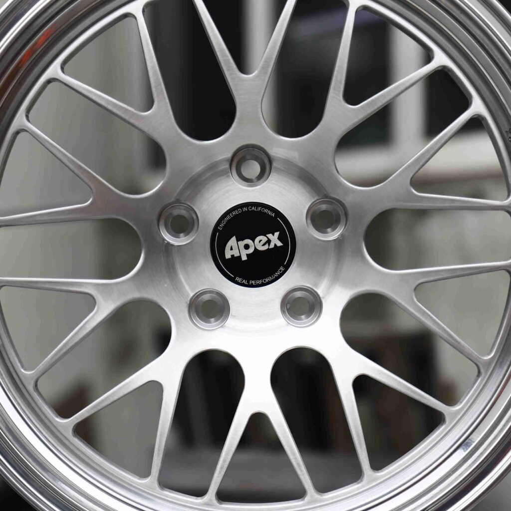 BMW M4 F82 wheels – Matte Silver Deep Lip (APEX ML-10RT-Style), lip and barrel detail