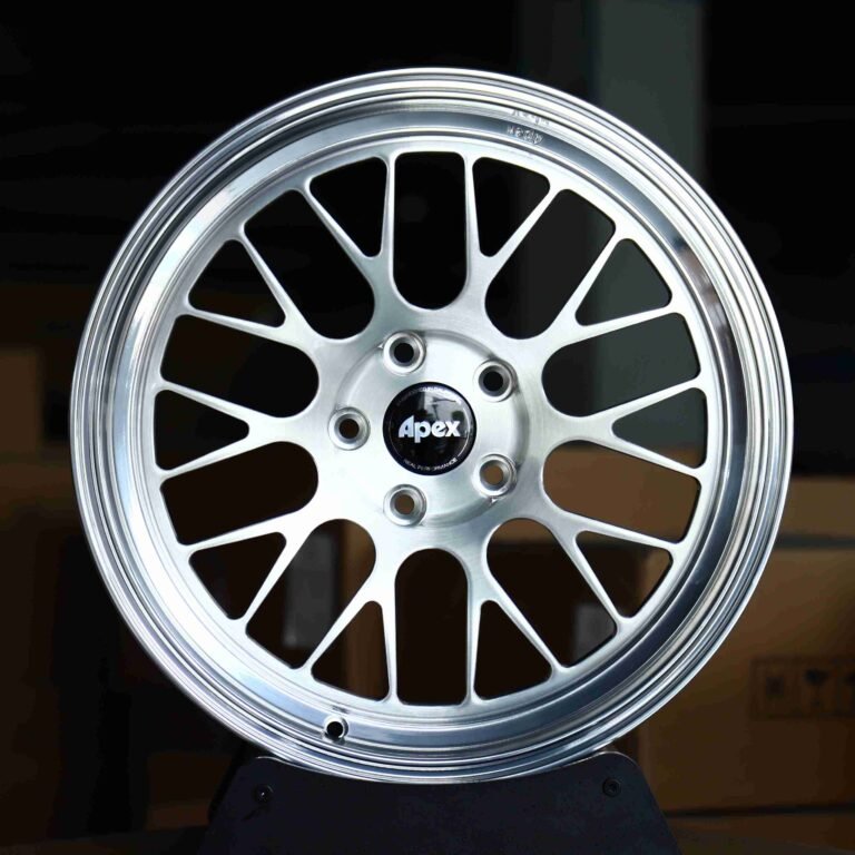 BMW M3 E46 wheels – Matte Silver Deep Lip (APEX ML-10RT-Style), front view