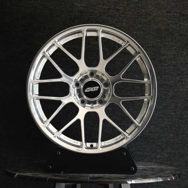 BMW M3 E46 wheels – Polished Silver 8 Y-Spoke (APEX ARC-8-Style), front view