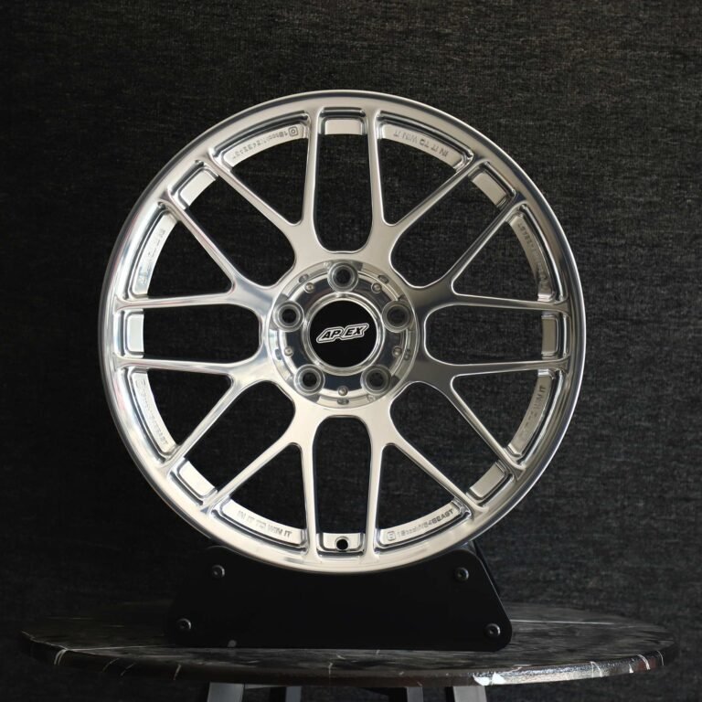 BMW M3 E46 wheels – Polished Silver 8 Y-Spoke (APEX ARC-8-Style), front view