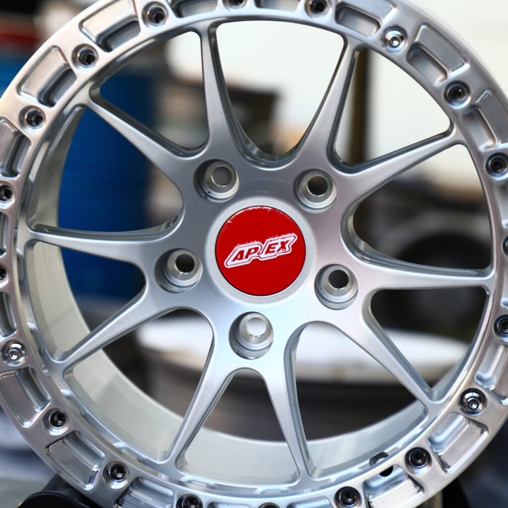 Chevrolet Silverado 1500 wheels – APEX Silver Beadlock, lip and barrel detail