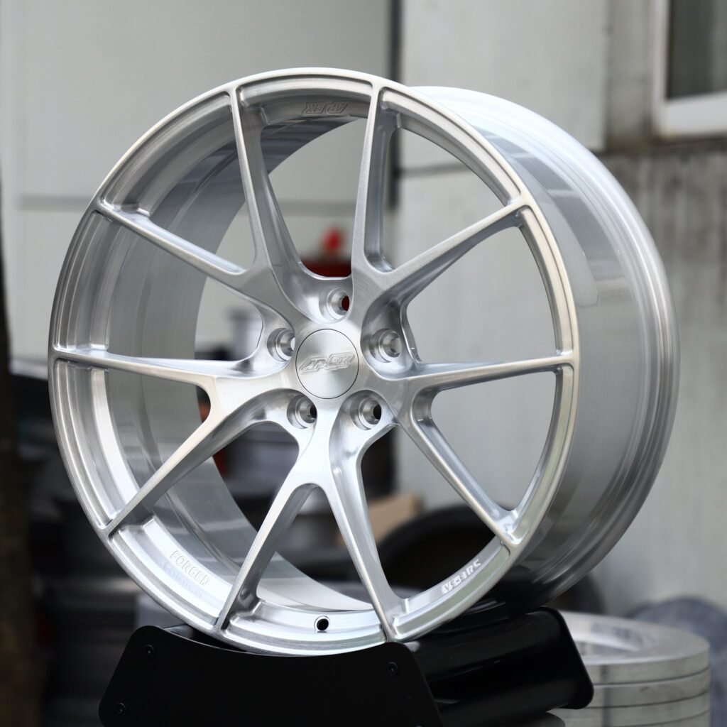 5x130 wheels – Brushed Silver 5 Y-Spoke (APEX-Style), side view