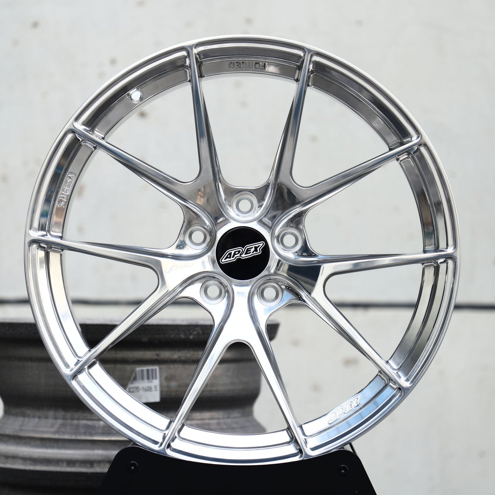 Porsche 911 wheels – Mirror Polished 5 Y-Spoke (APEX-Style), front view