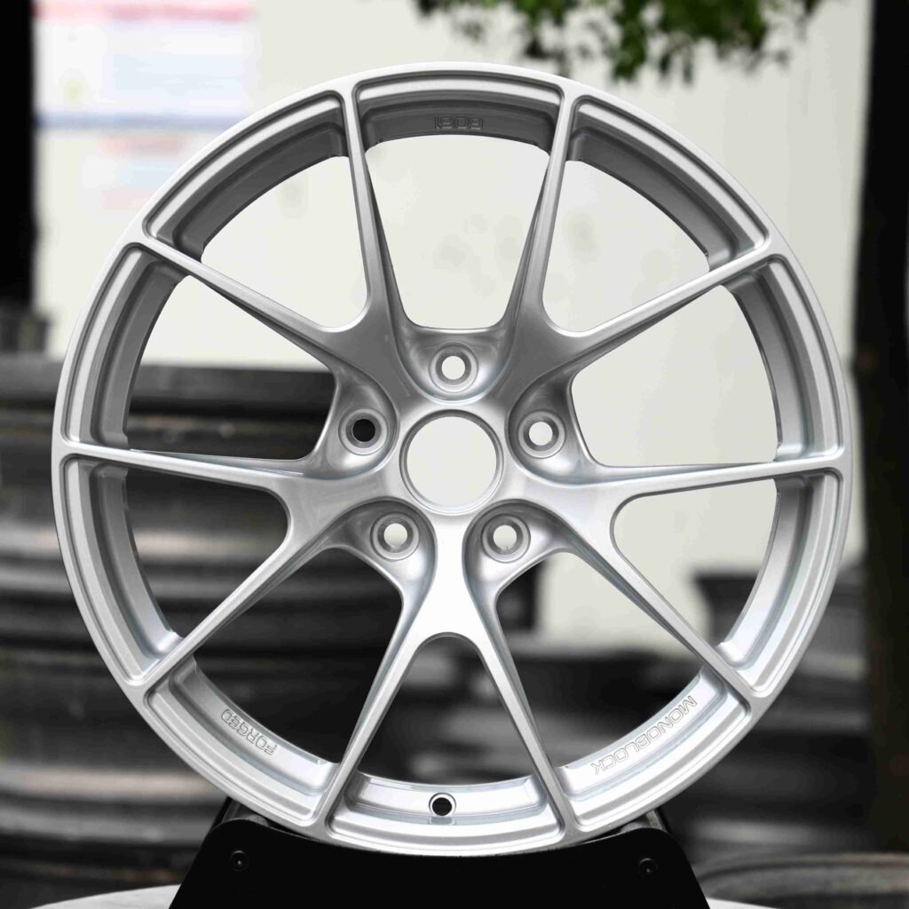 APEX VS-5RS Bright Silver 5 Y-Spoke Forged Wheels - Porsche 911 / BMW M3 Fitment (5-Lug) Monoblock forged wheel
