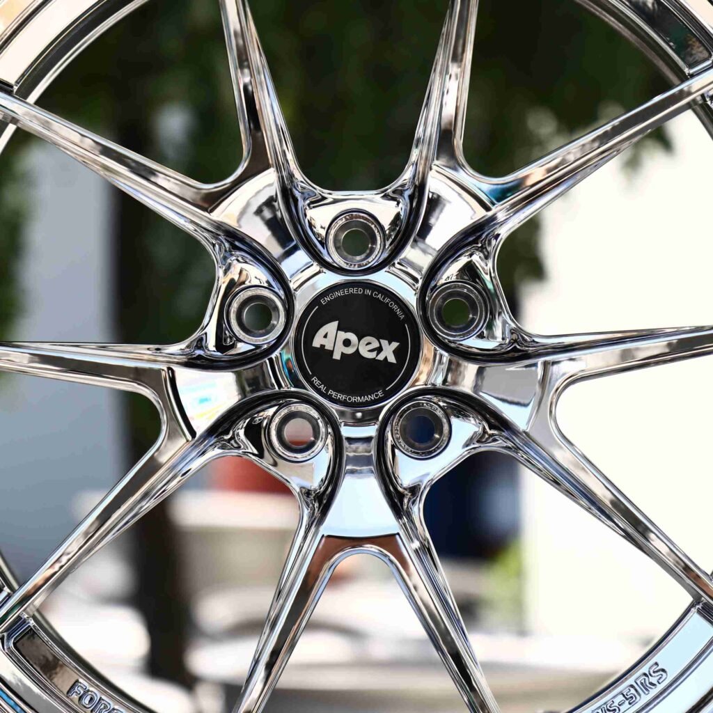 BMW M4 F82 wheels – APEX VS-5RS Chrome, lip and barrel detail